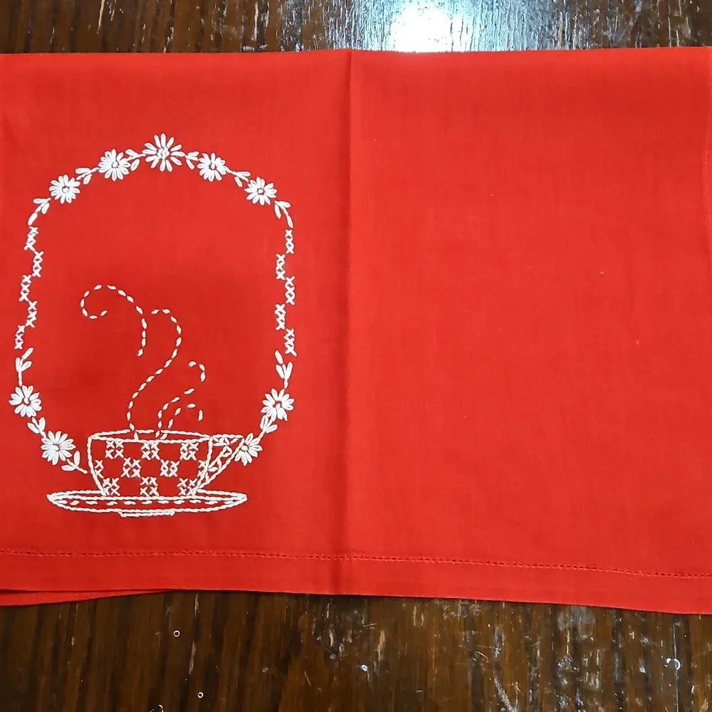 RED WHITE TEACUP HAND EMBROIDERED VINTAGE TEA‎ TOWELS SET 2